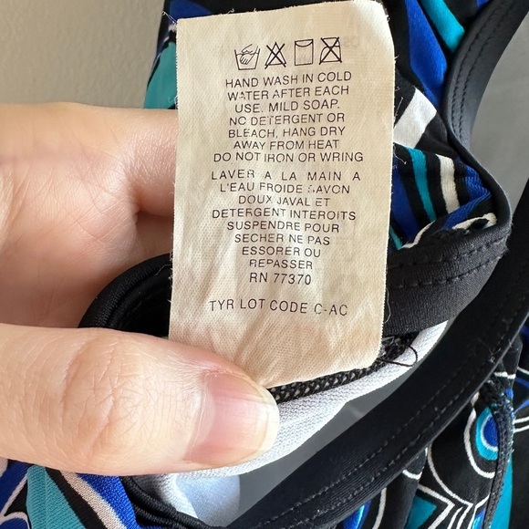 TYR Durafast Floral Blue and Black One Piece Swimsuit, Size 34 S - Picture 15 of 16